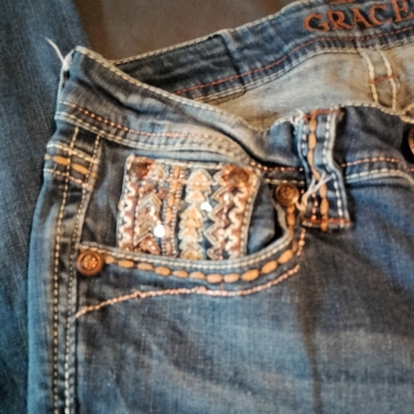 Grace in LA - Picture 4 of 4